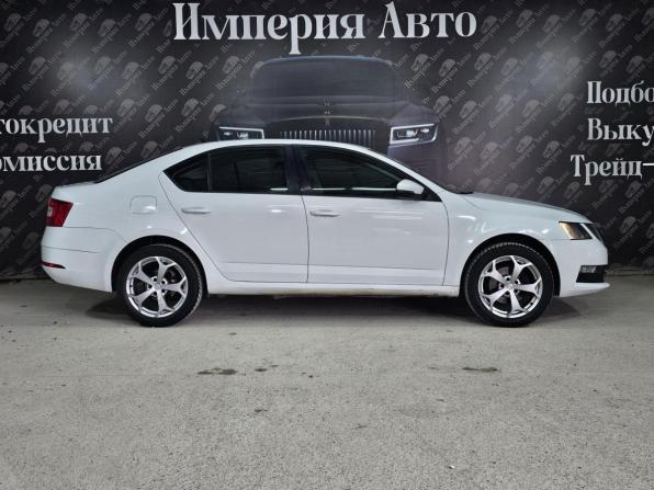 Skoda Octavia III (A7) Рестайлинг с пробегом 2019 года, цена 1 080 000 рублей, 167400 км, лифтбек, Автокод Объявления