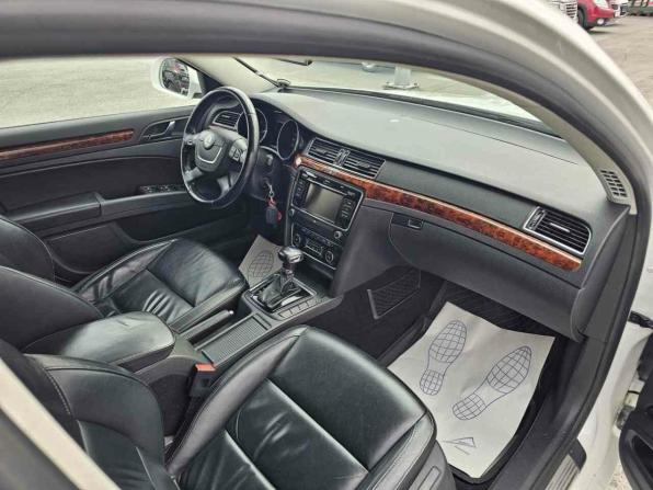 Skoda Superb II с пробегом 2011 года, цена 799 995 рублей, 202212 км, лифтбек, Автокод Объявления