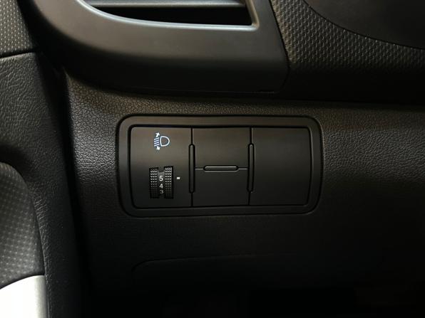 Hyundai Solaris I с пробегом 2013 года, цена 730 000 рублей, 111125 км, седан, Автокод Объявления