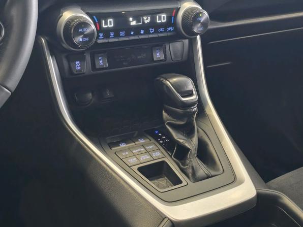 Toyota RAV4 V (XA50) с пробегом 2020 года, цена 3 300 000 рублей, 59013 км, внедорожник, Автокод Объявления