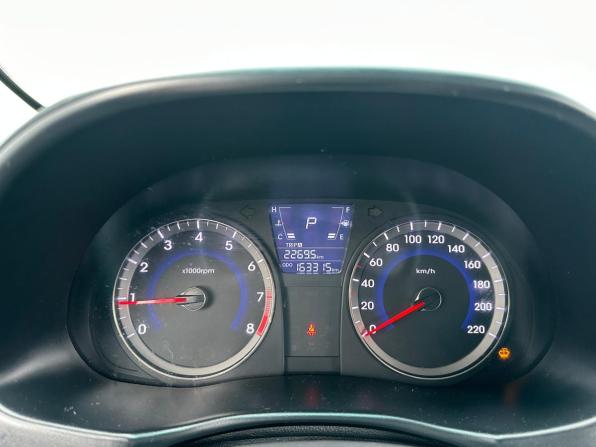 Hyundai Solaris I с пробегом 2012 года, цена 830 000 рублей, 186000 км, хэтчбек, Автокод Объявления