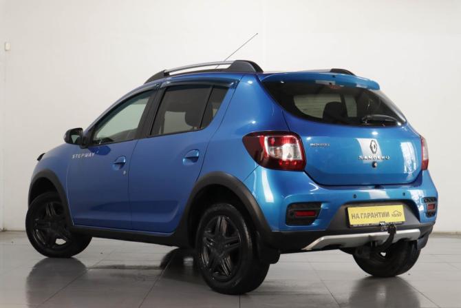 Renault Sandero II с пробегом 2017 года, цена 1 279 000 рублей, 176347 км, хэтчбек, Автокод Объявления