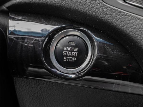 Kia Sorento II Рестайлинг с пробегом 2018 года, цена 2 150 000 рублей, 111460 км, внедорожник, Автокод Объявления