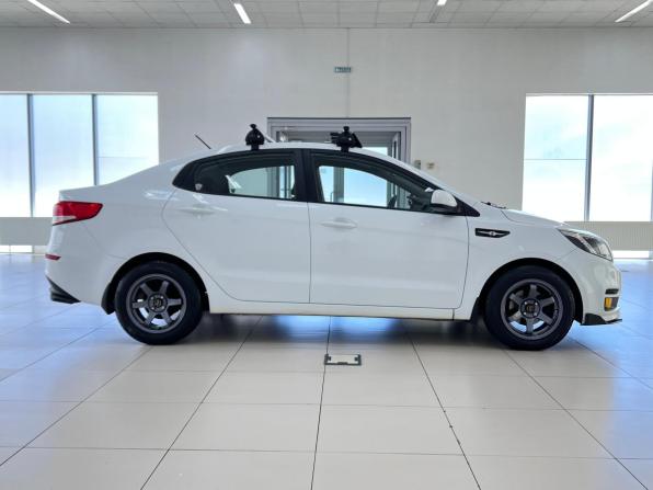 Kia Rio III Рестайлинг с пробегом 2016 года, цена 1 145 000 рублей, 90949 км, седан, Автокод Объявления