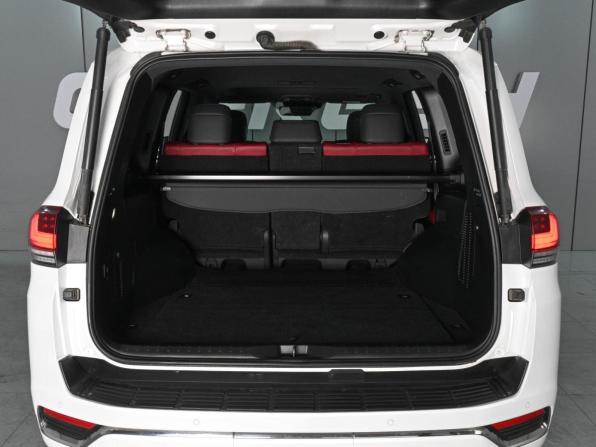 Toyota Land Cruiser 300 Series с пробегом 2022 года, цена 9 990 000 рублей, 68813 км, внедорожник, Автокод Объявления