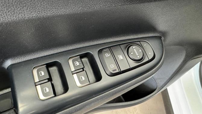 Kia Rio IV с пробегом 2019 года, цена 1 320 000 рублей, 201932 км, хэтчбек, Автокод Объявления