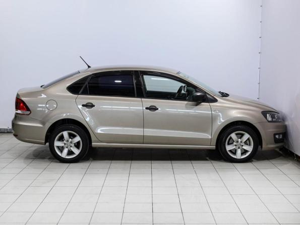 Volkswagen Polo V Рестайлинг с пробегом 2016 года, цена 1 099 750 рублей, 125575 км, седан, Автокод Объявления