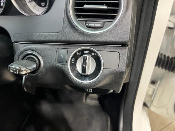 Mercedes-Benz C-Класс III (W204) Рестайлинг с пробегом 2012 года, цена 1 300 000 рублей, 121883 км, универсал, Автокод Объявления