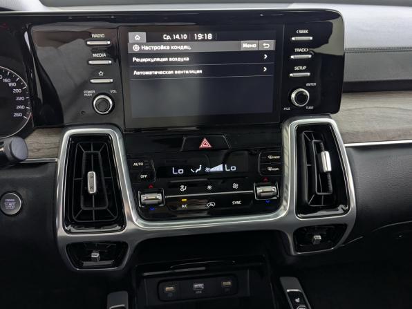 Kia Sorento IV с пробегом 2022 года, цена 3 880 000 рублей, 93137 км, внедорожник, Автокод Объявления