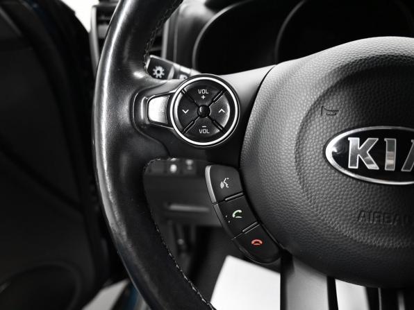 Kia Soul II Рестайлинг с пробегом 2017 года, цена 1 615 000 рублей, 60670 км, хэтчбек, Автокод Объявления