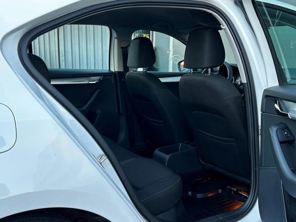 Skoda Octavia III (A7) Рестайлинг с пробегом 2018 года, цена 1 498 800 рублей, 102269 км, лифтбек, Автокод Объявления
