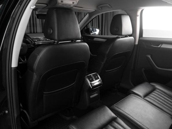 Skoda Superb III с пробегом 2018 года, цена 2 299 000 рублей, 232971 км, лифтбек, Автокод Объявления