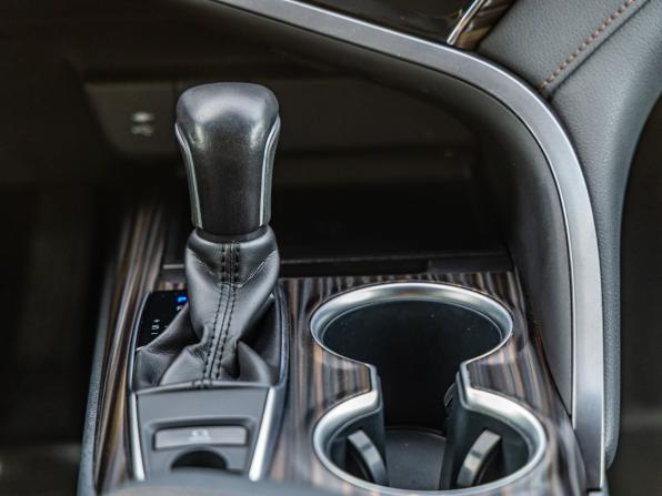 Toyota Camry VIII (XV70) с пробегом 2019 года, цена 2 798 000 рублей, 138482 км, седан, Автокод Объявления