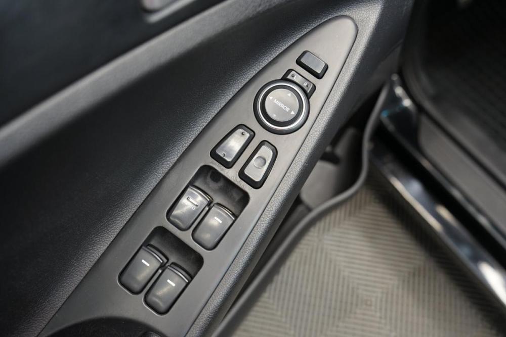 Hyundai Sonata VI (YF) Крым  - изображение 12