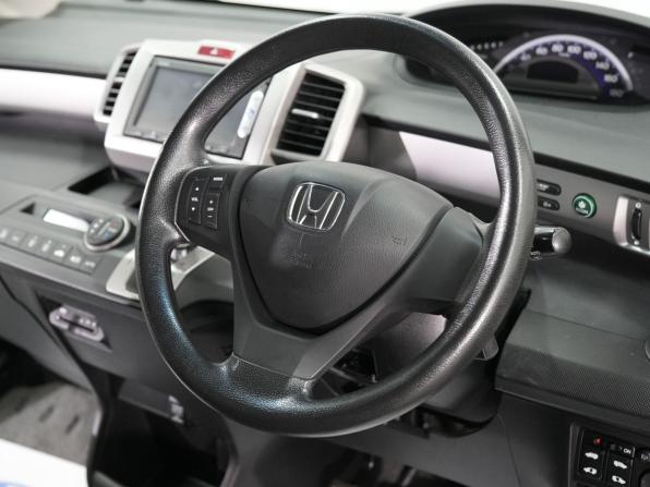 Honda Freed I Рестайлинг 2 с пробегом 2014 года, цена 1 300 000 рублей, 122615 км, компактвэн, Автокод Объявления