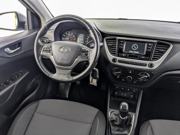 Hyundai Solaris II с пробегом 2017 года, цена 1 150 000 рублей, 110581 км, седан, Автокод Объявления