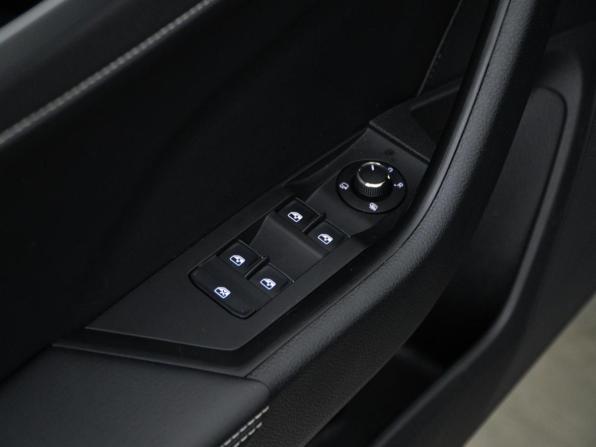 Skoda Superb IV с пробегом 2025 года, цена 4 249 055 рублей, 2936 км, лифтбек, Автокод Объявления
