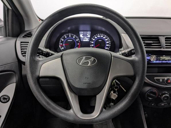 Hyundai Solaris I Рестайлинг с пробегом 2015 года, цена 950 000 рублей, 80350 км, хэтчбек, Автокод Объявления