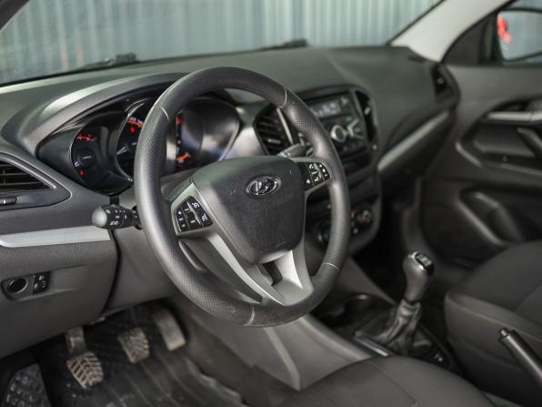 Lada (ВАЗ) Vesta I с пробегом 2021 года, цена 1 059 000 рублей, 102000 км, седан, Автокод Объявления