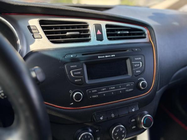 Kia Ceed II с пробегом 2013 года, цена 795 000 рублей, 249146 км, хэтчбек, Автокод Объявления