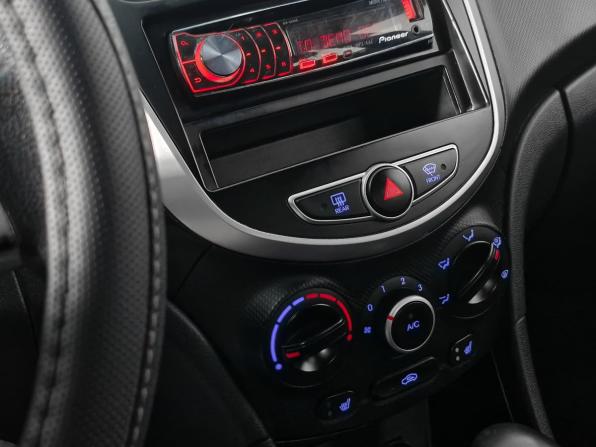 Hyundai Solaris I с пробегом 2011 года, цена 679 000 рублей, 198733 км, седан, Автокод Объявления