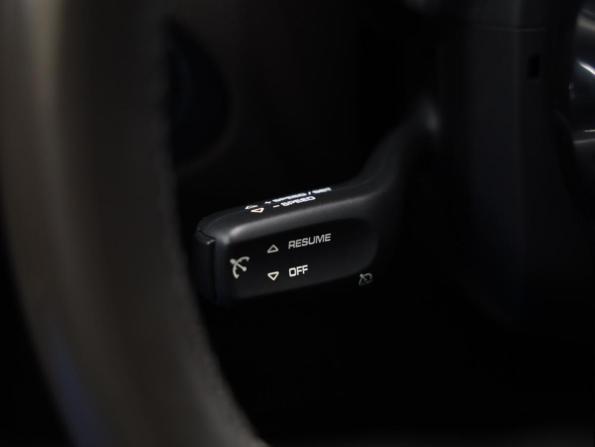 Porsche Macan I Рестайлинг с пробегом 2019 года, цена 4 100 000 рублей, 72323 км, внедорожник, Автокод Объявления