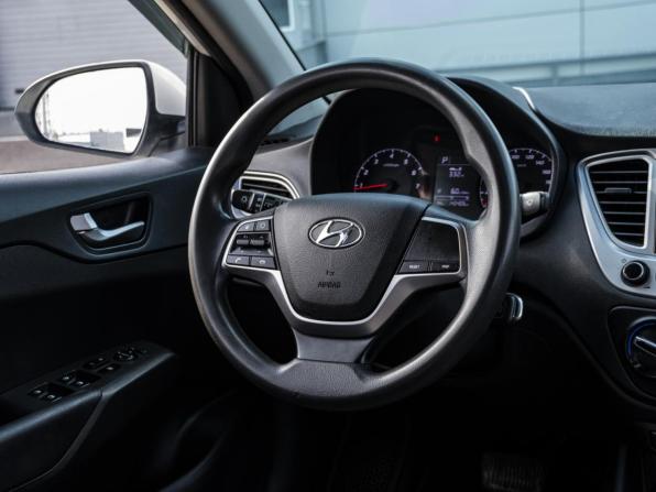 Hyundai Solaris II Рестайлинг с пробегом 2020 года, цена 1 248 000 рублей, 140401 км, седан, Автокод Объявления