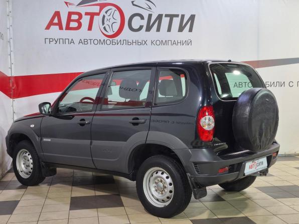 Chevrolet Niva I Рестайлинг с пробегом 2018 года, цена 785 000 рублей, 105960 км, внедорожник, Автокод Объявления