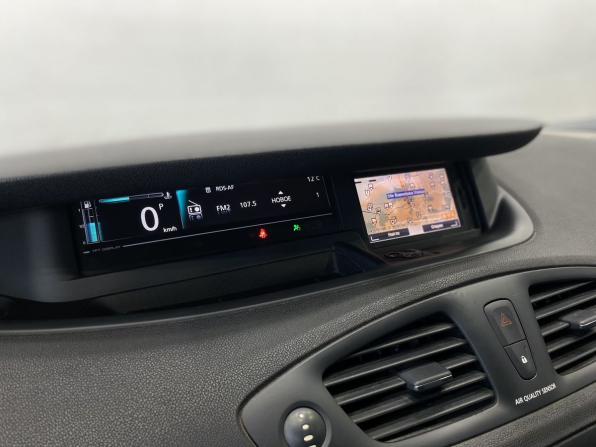 Renault Scenic III Рестайлинг с пробегом 2012 года, цена 819 900 рублей, 220000 км, компактвэн, Автокод Объявления