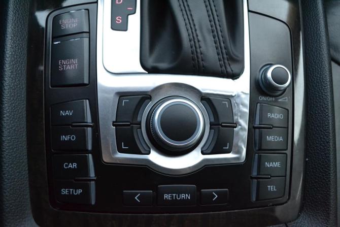 Audi Q7 I (4L) с пробегом 2007 года, цена 850 000 рублей, 291066 км, внедорожник, Автокод Объявления