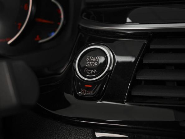 BMW 5 серии VII (G30/G31/G38) с пробегом 2017 года, цена 3 228 960 рублей, 83680 км, седан, Автокод Объявления