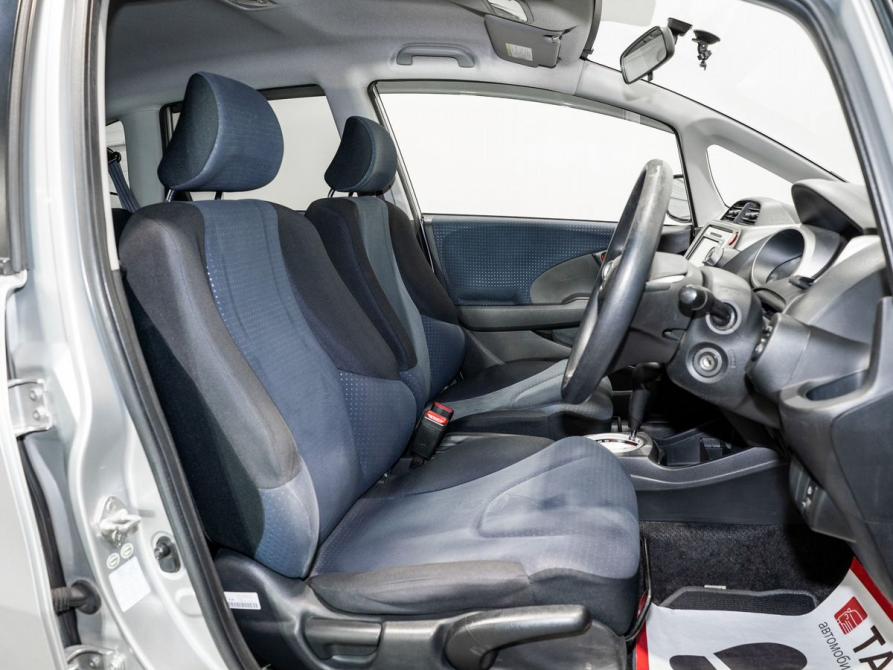 Honda Fit II Чита  - изображение 6