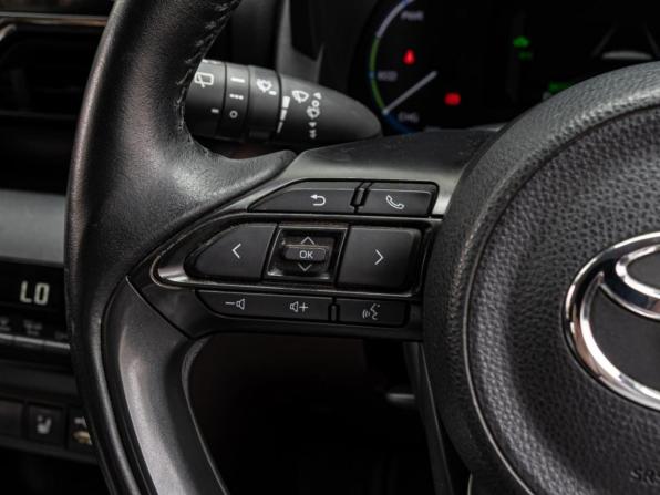 Toyota Yaris Cross I с пробегом 2021 года, цена 2 830 000 рублей, 31660 км, внедорожник, Автокод Объявления