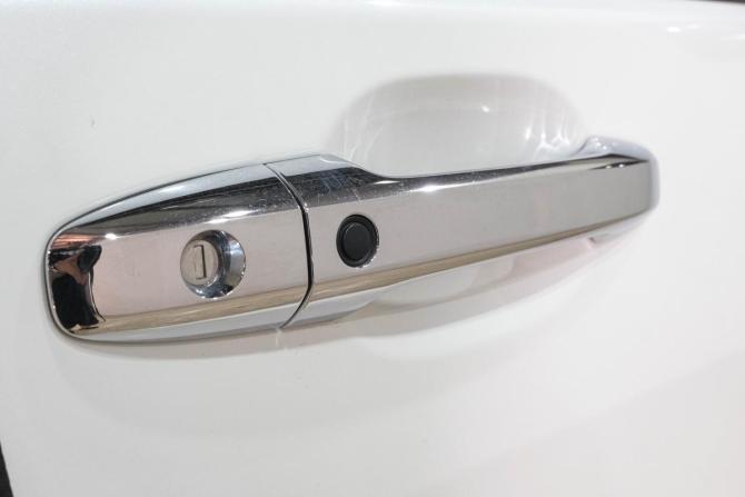Honda Stepwgn V с пробегом 2015 года, цена 1 969 000 рублей, 131800 км, минивэн, Автокод Объявления