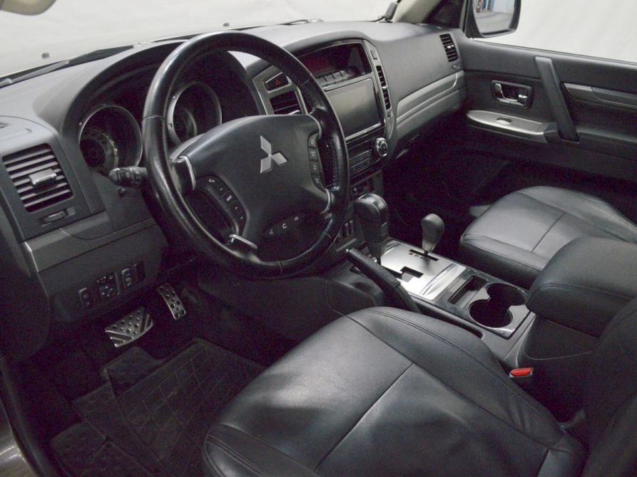 Mitsubishi Pajero IV Рестайлинг 2 Санкт-Петербург  - изображение 9