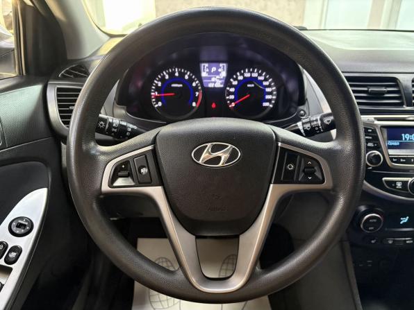 Hyundai Solaris I Рестайлинг с пробегом 2016 года, цена 1 275 000 рублей, 122100 км, седан, Автокод Объявления