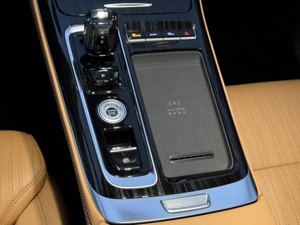 Geely Atlas II с пробегом 2026 года, цена 3 250 000 рублей, 25 км, внедорожник, Автокод Объявления