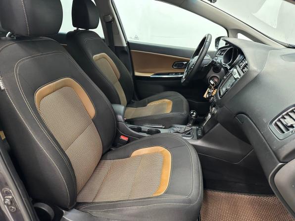 Kia Ceed II Рестайлинг с пробегом 2016 года, цена 1 130 000 рублей, 165926 км, хэтчбек, Автокод Объявления