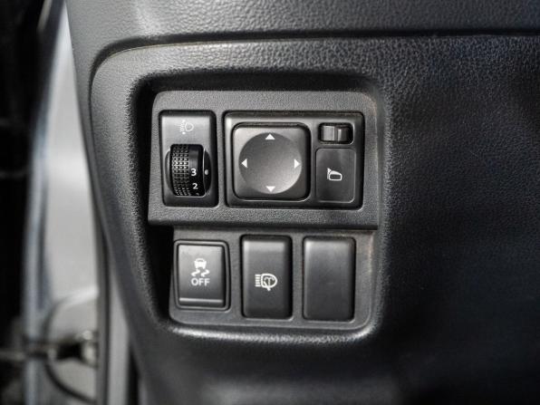Nissan Juke I с пробегом 2012 года, цена 945 000 рублей, 150108 км, внедорожник, Автокод Объявления