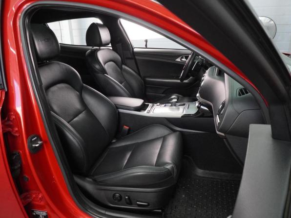 Kia Stinger I с пробегом 2018 года, цена 1 999 000 рублей, 189129 км, лифтбек, Автокод Объявления