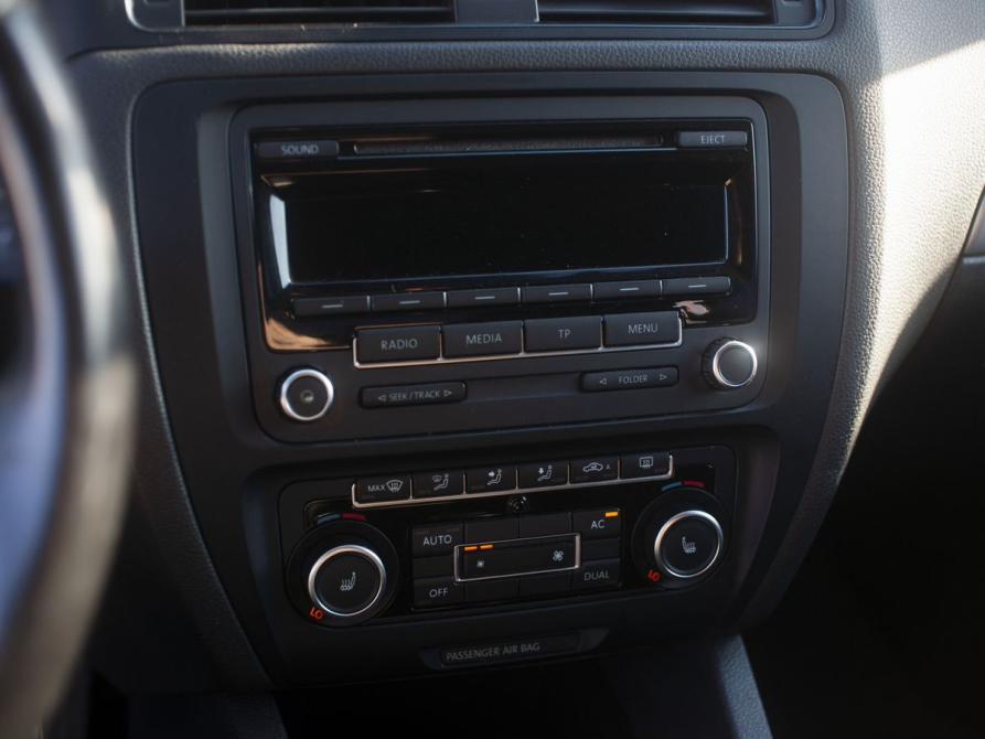 Volkswagen Jetta VI Курган  - изображение 17