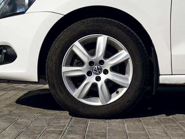 Volkswagen Polo V с пробегом 2013 года, цена 715 000 рублей, 141304 км, седан, Автокод Объявления