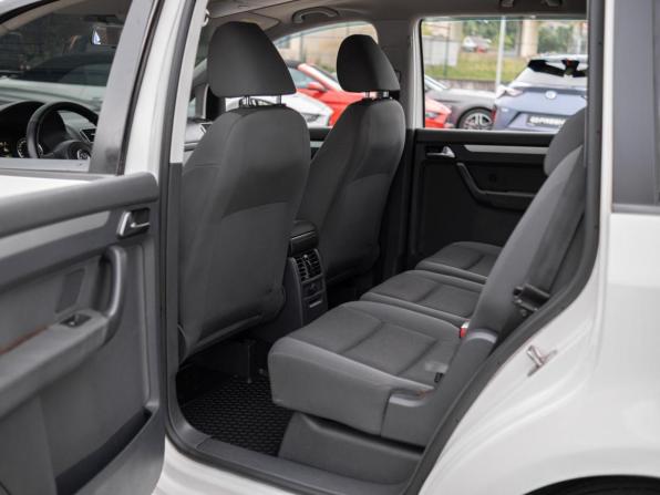 Volkswagen Touran I Рестайлинг 2 с пробегом 2011 года, цена 949 000 рублей, 224025 км, компактвэн, Автокод Объявления