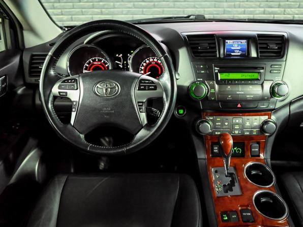 Toyota Highlander II (XU40) Рестайлинг с пробегом 2011 года, цена 2 150 000 рублей, 172064 км, внедорожник, Автокод Объявления