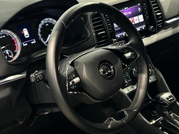 Skoda Karoq I с пробегом 2022 года, цена 2 850 000 рублей, 37000 км, внедорожник, Автокод Объявления