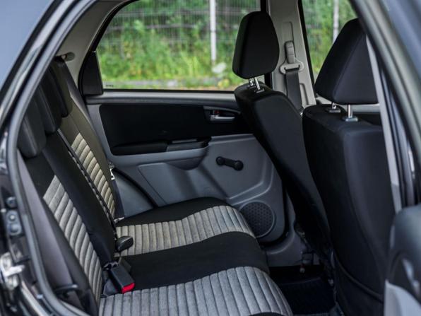Suzuki SX4 I (Classic) Рестайлинг с пробегом 2012 года, цена 854 000 рублей, 102571 км, хэтчбек, Автокод Объявления