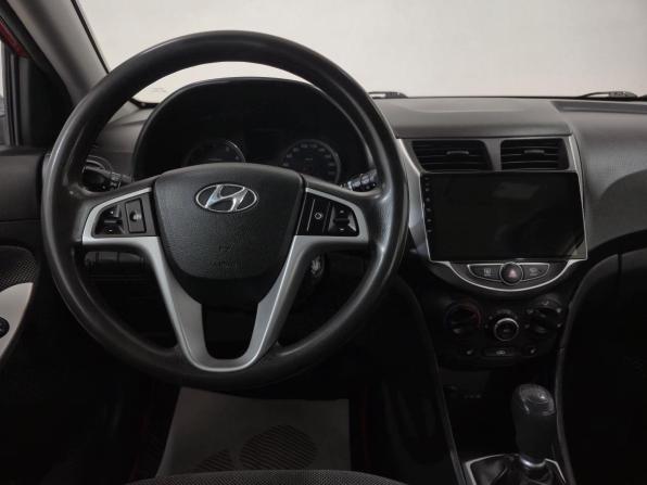 Hyundai Solaris I с пробегом 2014 года, цена 670 000 рублей, 195945 км, хэтчбек, Автокод Объявления