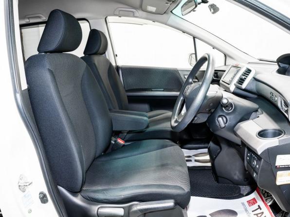 Honda Freed I Рестайлинг с пробегом 2012 года, цена 1 015 000 рублей, 178600 км, компактвэн, Автокод Объявления