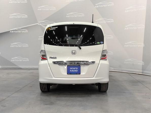 Honda Freed I Рестайлинг с пробегом 2013 года, цена 1 399 000 рублей, 62572 км, компактвэн, Автокод Объявления