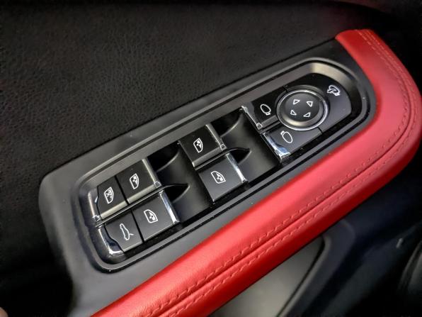 Porsche Macan I с пробегом 2018 года, цена 4 600 000 рублей, 108529 км, внедорожник, Автокод Объявления